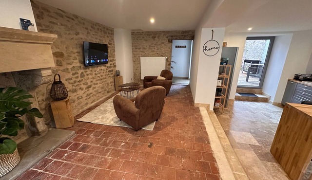 Au Petit LANGRES: Downtown house