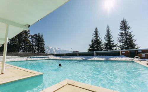 Au pied des pistes, ski à Chamrousse ,Piscine, Sauna & salle sport, 6 pers , Wi-Fi, Parking