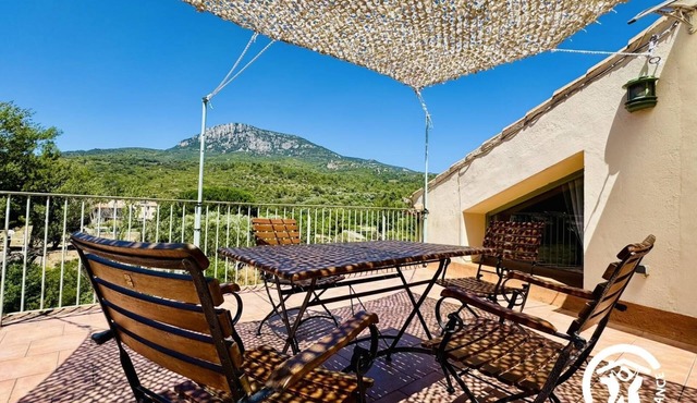 Au Pied du Château - PADERN