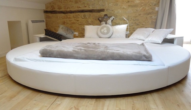 Au Pied du CHÂTEAU - 5 to 11 people - Swimming + canoeing + cycle path 100m away