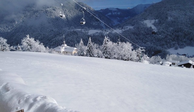Au Pied du Mont Blanc, au Coeur D'un Village Typique de Montagne