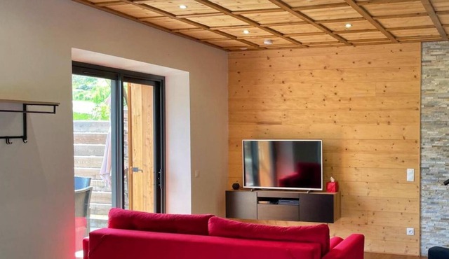 Au Pied de l'Arcluse Cosy chalet with panoramic views in Combe de Savoie