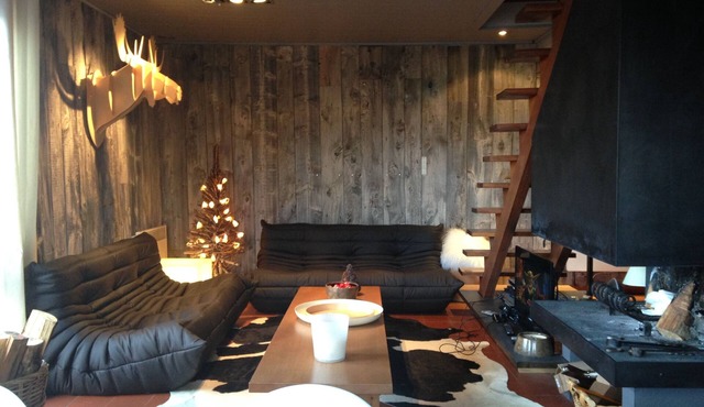 Au Pla Adet: Chalet of charm contemporary renovation