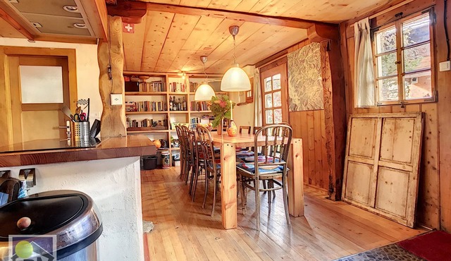 Au Poyet Authentic wooden duplex chalet (built in 1722) in the quaint village of La Forclaz. Built d