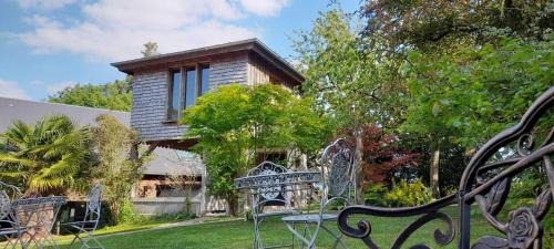 Au Refuge Des 3 Ours - Chambres d'hôtes et cabanes