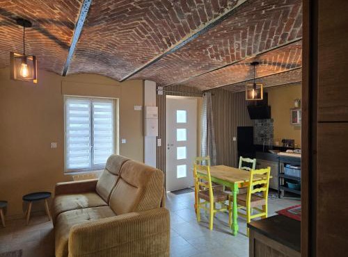 AU TEMPS JADIS - Gîte Atypique dans une ancienne Etable Cour privée