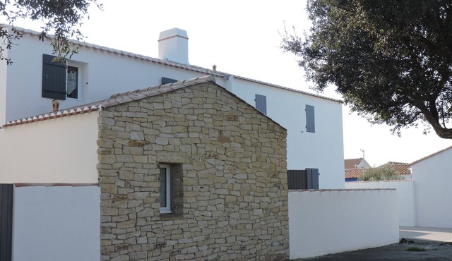 Au Vieil, house with spa, sauna, bikes 200m from the beach and shops