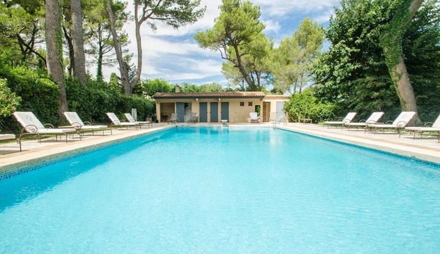 Auberge De Noves Domaine Du Deves