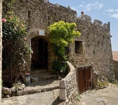 Auberge du Château de Bezaudun