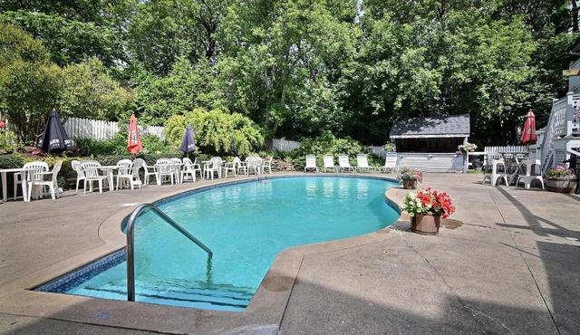 Auberge Lakeview Inn