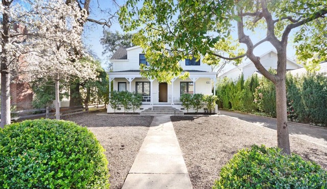 Auberge Sonoma *Penthouse* - Includes Wine Tasting Passport