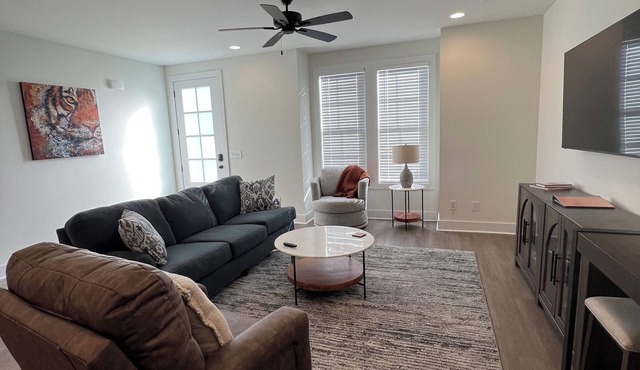 Auburn Getaway Home- Close to Campus! Sleeps 8, Family-Friendly.