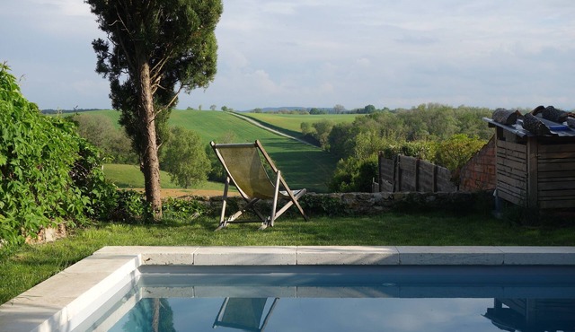 AUDE - Village house with swimming pool. Beautiful view of the Pyrenees.