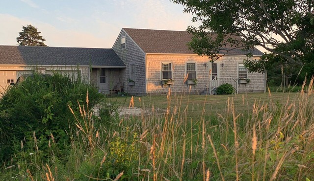 Aug15-22 Transferable ferry tickets available! Great house away from crowds.