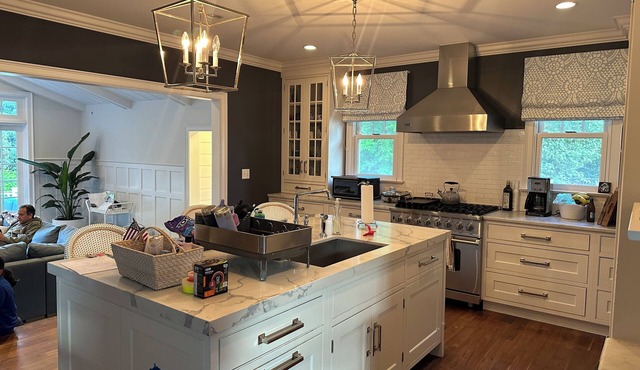 August in Old Greenwich - walk to town bike to beach!