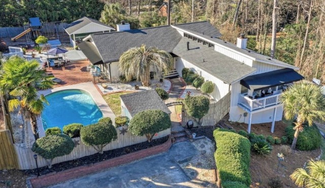 Augusta Oasis- Heated pool-Hot tub-Dog friendly!