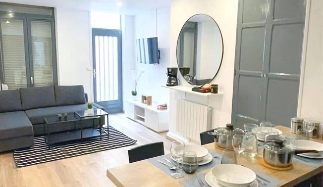 Augustine's Keys — 42 m² apartment in Arras center