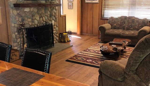 Augustino Vineyard Cowboy Cabin Cave Junction