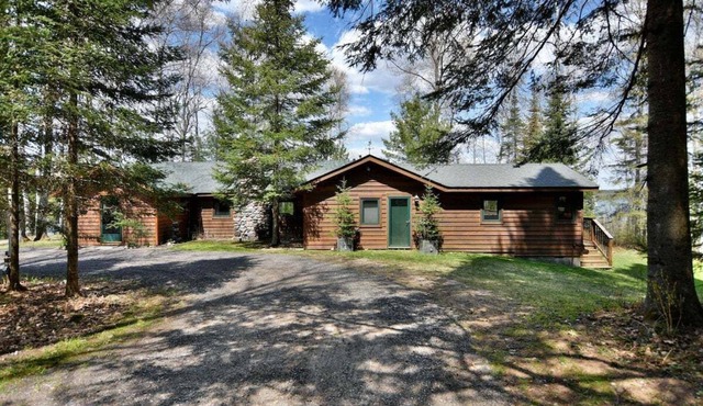 Aunt Alice's Cabin Lakeside Cabin on Buffalo Lake between Clam Lake and Lake Namakagon