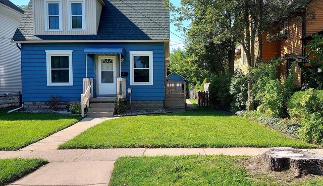 Aunt Rose's Place Whole Duplex Monroe MI