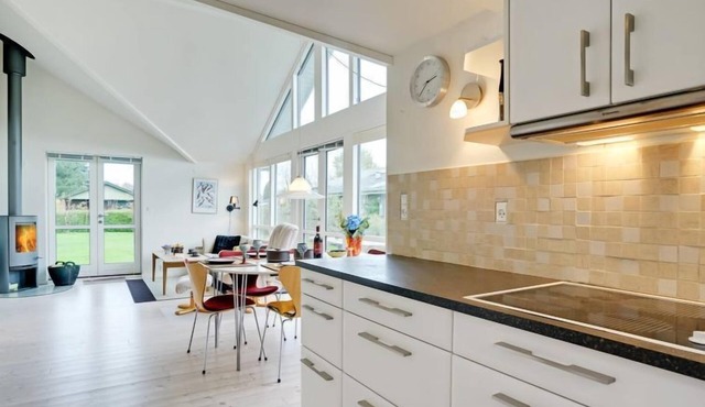 "Aura" - 100m from the sea by Interhome