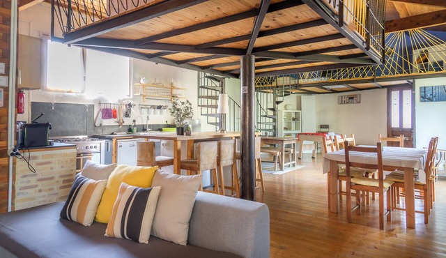 Aura - Apartment for 8 persons in renovated Couvent les Ursulines, Pézenas
