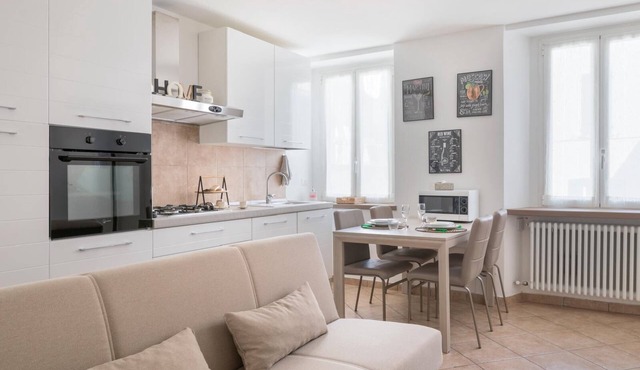 Aura-Elegant Residence in the Heart of Como