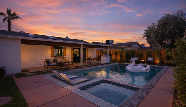 Aura - Private Pool & Spa - Minutes to Old Town