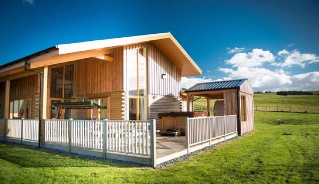 Aurae Lodge, luxury highland log cabin