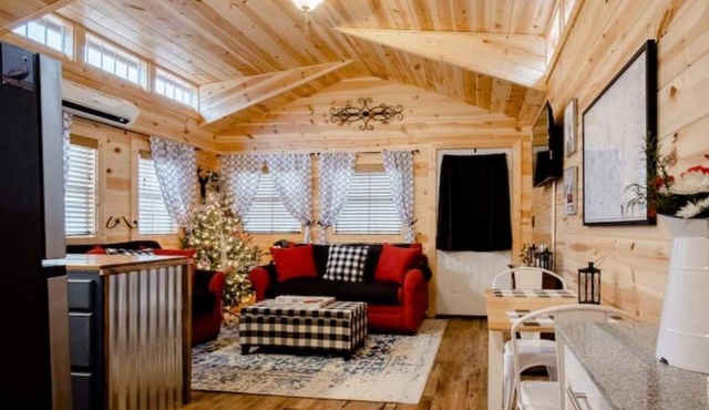 Auraria Woods Hideaway-Dog friendly-Fenced- 2.2 miles from Lily Creek Farm