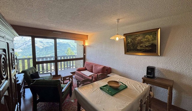 Auris en Oisans: Apt for 4, 250m from slopes, balcony, free parking, pets allowed