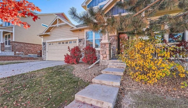 Aurora 4BR Getaway w ~ Tub ~ Crib ~ 15miles to DIA