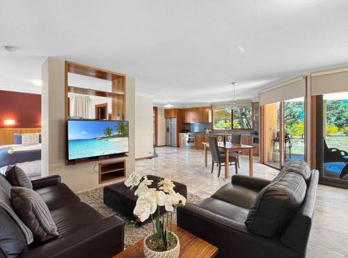 Aurora Cottages - Six Seasons