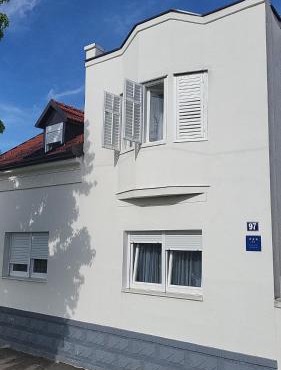 Aurora Inn
