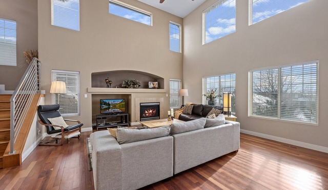 Aurora Manor with Breathtaking Views