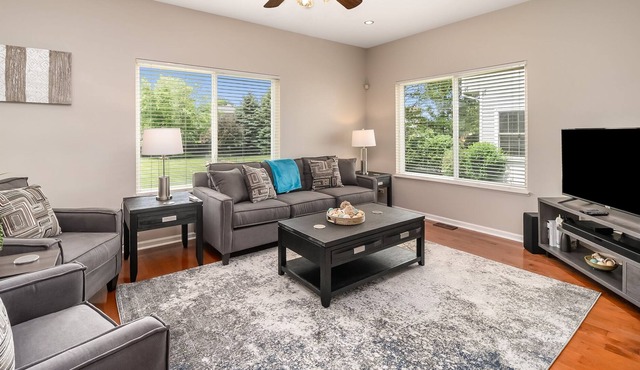 Aurora Rental - Shiloh