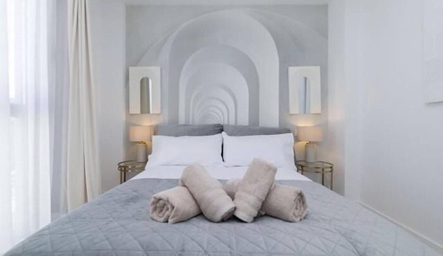Aurora Stays by Charming XVI, penthouse with terrace and parking