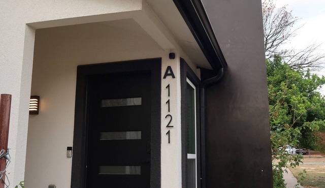 Austin 2-bedroom house near Q2 Stadium, Domain, & F1