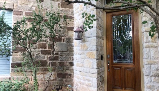 Austin Charm Home by The Key Rentals
