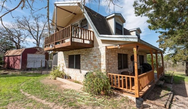Austin Country Stone Dutch Cottage