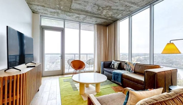 Austin Downtown Condo - 1BR Lakeview 23rd-floor