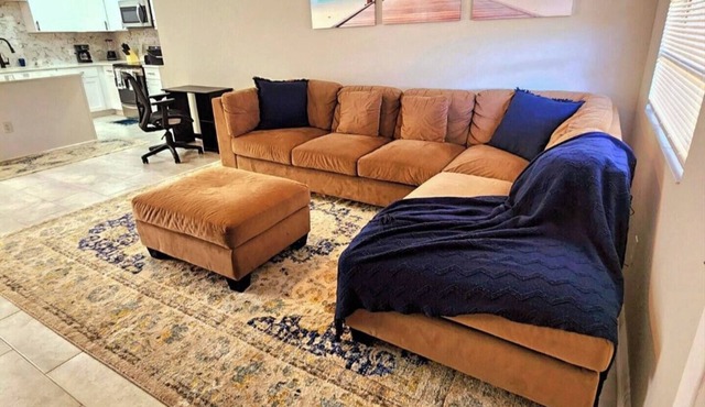 Austin Gray: 5Bd/2Bth/Huge Vacation Home Sleeps 12!