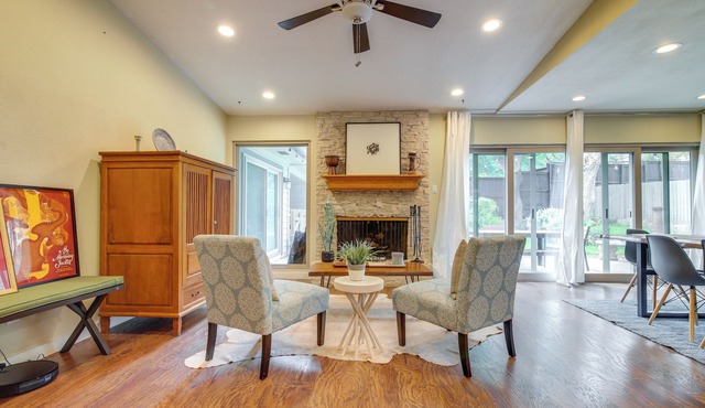 Austin Home Near Zilker Park w/Yard: Pets Allowed