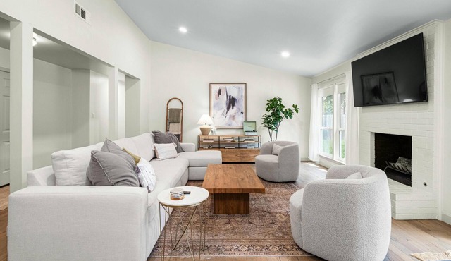 Austin Oasis – Zilker, Downtown, Pool, 3 Bedroom