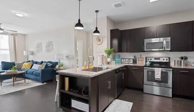 Austin's Serene Views w/Large Balcony*Pool