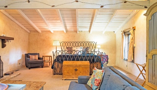 Austin St.- Kristin's Suite | Private Patio | Fireplace