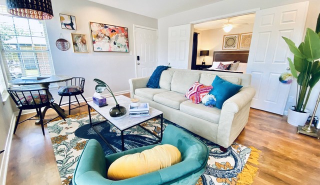 Austin Style Extended Stay Close to Everything