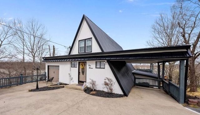 Austins Best A-Frame- On Barren River Lake