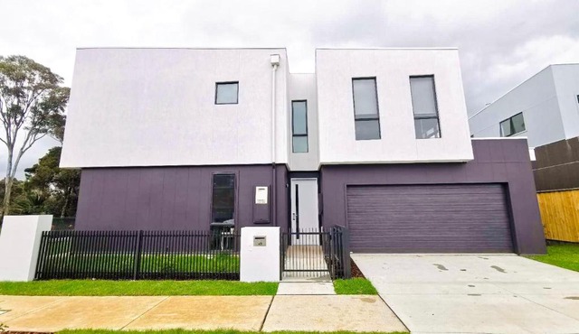 Austral Brand New Modern 4 Br Home