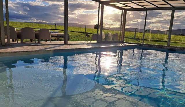 Authentic House with Spa and Pets Allowed